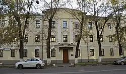 Здание в комплексе Вдовьих домов на улице Госпитальной.