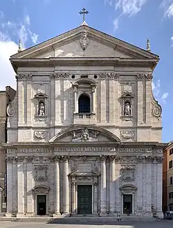 Главный фасад