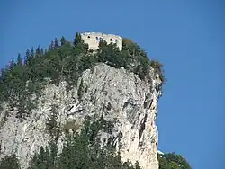 Руины главного здания замка