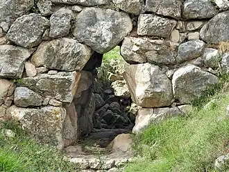 Ложный свод моста Казарма с замочным камнем