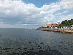 Набережная Амурского залива напротив Владивостокского океанариума