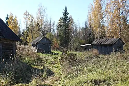 Бани у реки Жаленка на окраине посёлка