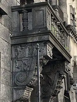 Резьба балкона