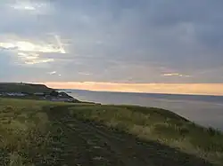 Вид на гору Тиздар, внизу видны остатки от рыболовецкого колхоза "За Родину"