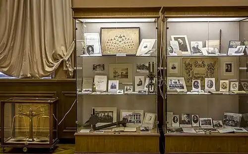 Витрина физического факультета