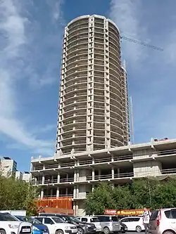 Владивосток, Океанский пр-т, 52 — строящийся жилой дом, 2017-09-15