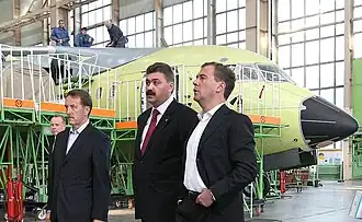 Губернатор Воронежской области Алексей Гордеев, генеральный директор предприятия Виталий Юрьевич Зубарев, президент Российской Федерации Дмитрий Медведев, 6 сентября 2010 года