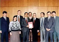 Вручение свидетельства о регистрации Церкви объединения России в Министерстве Юстиции Российской Федерации, Москва, 21 мая 1992 года