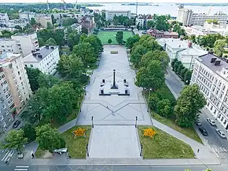 Вид с воздуха на площадь (август 2022 года)