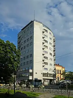 Вид со стороны Сада скульптуры в 2024 году