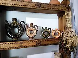 Куманцы — керамические сосуды для воды и вина