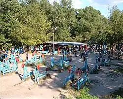 Тренажёры в спортивном городке (август 2005)