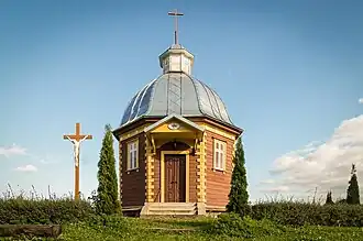 Деревянная часовня-усыпальница (XIX век) в аг. Гнездилово