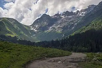Софийские ледники с группой водопадов