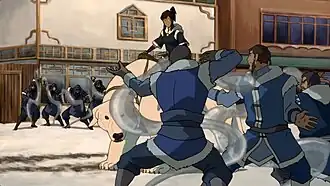 Южное племя Воды хочет сразитьсяс северянами, но Корра просит всех успокоиться