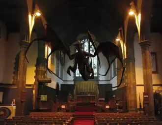 Одно из существ, появившееся из-за временного парадокса внутри церкви, где прятались гости свадьбы вместе с Доктором и Розой