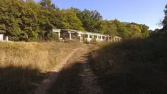 Развалины фермы на месте села