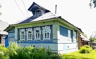 Дом, в котором размещалась школа