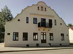 Главный фасад