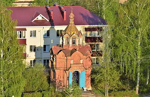 Вид на часовню с колокольни Спасского собора