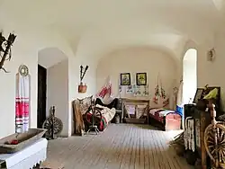 Этнографический зал на первом этаже дворца