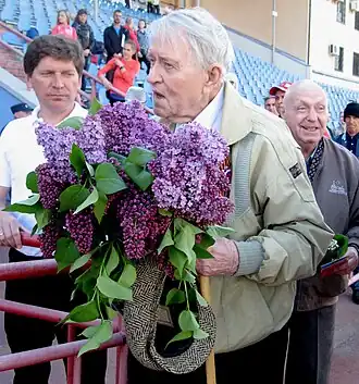 Заслуженный тренер Тит Федорович Корнев на стадионе Фиолент в Симферополе в 2015 году