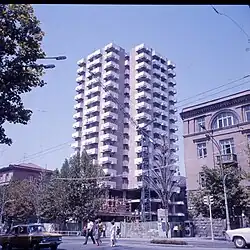 Здание «Орбита» в Ереване на проспекте Маштоца