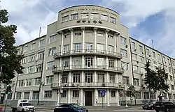 Переулок Хользунова. Перекрёсток с Малой Пироговской.  Здание Штаба Дальней Авиации (№ 18/19).