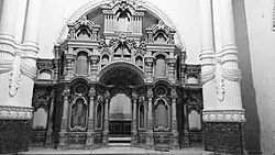 Строится иконостас храма Сергия Радонежского