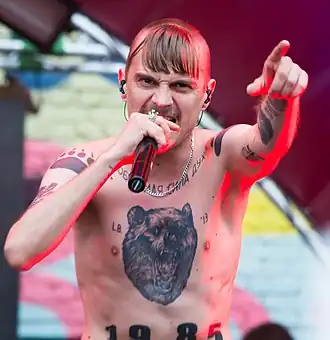 Прусикин с группой Little Big на «Видфест» (Санкт-Петербург, 2016 год)