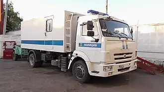 Среднетоннажный низкопрофильный спецавтомобиль типа «автозак» на базе КАМАЗ-4308