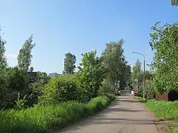 Камышинская улица при подходе к Камышинскому мосту через Лубью