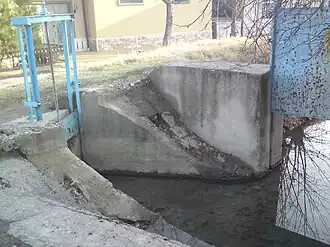 Каналы Аккурган и Дархан (отходит влево)