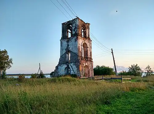 Колокольня Никольской церкви в августе 2019 года