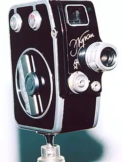 Советская кинокамера «Экран» формата 1×8N