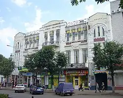 Здание бывшено кинотеатра «Художественный» (Гончарова, 24/1)