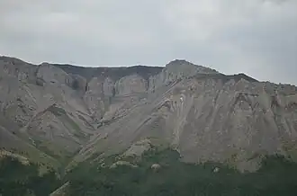 Хребет Туора-Сис - западный отрог Хараулахского хребта, непосредственно примыкающий к реке Лена