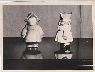 Лев Сморгон. Набулся-наделся. 1956. Фарфор, роспись. В. 10.