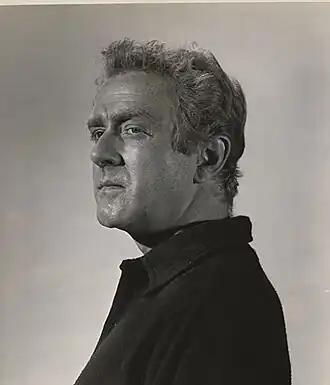 Ллойд Гоф в фильме «Речная леди» (1948)