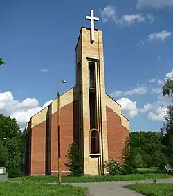 Методистский храм в западной части парка