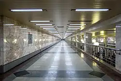 Пешеходный проход над одним из путей. 8 января 2015 года