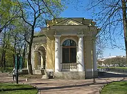 Восточный фасад