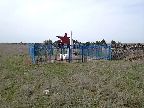 Могила Героя Советского Союза И. М. Бережного, Суворово, сельское кладбище,  Объект культурного наследия народов РФ регионального значения. Рег. № 911710902990005 (ЕГРОКН)