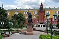 Вид Средней Арсенальной башни с гротом, 2014 год