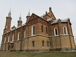 Католический храм Вознесения Девы Марии (вид с боку)