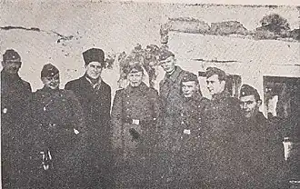 Н. А. Зуев (третий справа) на Восточном фронте, среди солдат группы армий «Центр». Конец 1941 года.