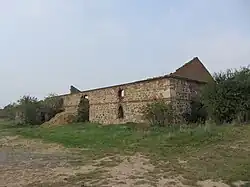 Руины хозпостройки усадьбы Грабовских