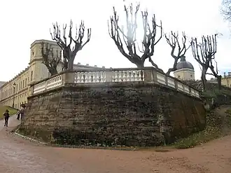 Балкон с видом на парк