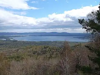 Вид на Центральный Ильменский хребет, на озёра Инышко и Тургояк с Варгановой горы