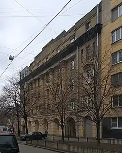 Дом 8 — дом учреждений Министерства внутренних дел